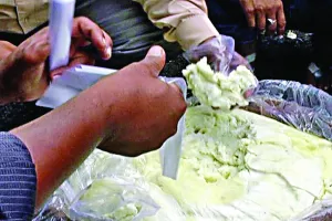 सावधान! भारी न पड़ जाए कैमिकलयुक्त आइसक्रीम