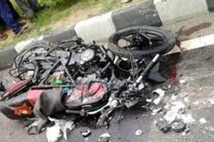 कार-मोटरसाइकिल भिड़ंत में दो की मौत