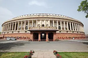 नौकरशाही में नये प्रयोग की सार्थकता