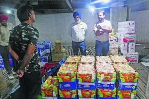 स्वास्थ्य विभाग ने कोल्ड स्टोरों पर की अचानक छापेमारी