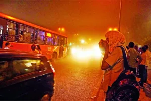 दिल्ली में धूलभरी आंधी के साथ बारिश