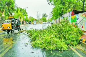 यूपी: तूफान ने फिर मचाया तांड़व,19 लोगों की मृत्यु