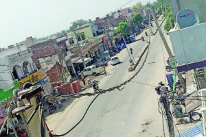 गर्मी के कारण बाजार से रौनक हुई गायब