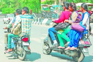 नन्हें वाहन चालकों के अभिभावकों व बुलेट के पटाखों की खैर नहीं