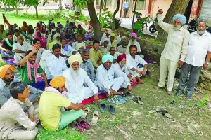 देहाती मजदूर सभा ने घेरा बीडीपीओ कार्यालय