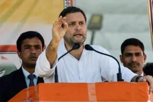 संसद के बाहर भी मोदी और राहुल में चले शब्द बाण