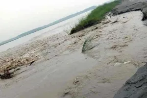 खतरे के निशान से ऊपर यमुना नदी, लाएगी भारी तबाही