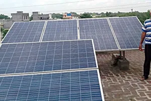 सौर ऊर्जा से मिला हजारों के बिजली बिल का छुटकारा