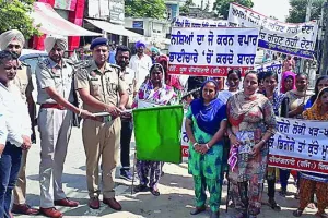 तपती गर्मी में नशों खिलाफ गरजी यूथ वीरांगनाएं
