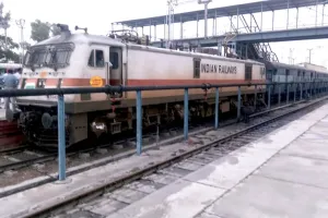 बठिंडा-दिल्ली रेल मार्ग पर बिजली से दौड़ने लगी रेलगाड़ियां