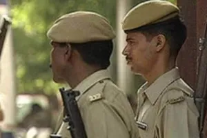 नोएडा में पति ने पत्नी की हत्या कर खुद आत्महत्या की