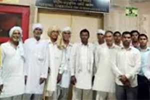 भाटला सामाजिक बहिष्कार प्रकरण :  छह के खिलाफ गिरफ्तारी वारंट