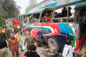 पाकिस्तान में चीनी कर्मचारियों की बस पर हमला