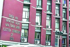 फर्जी मतदाता मामले में मिला चुनाव आयोग को नोटिस
