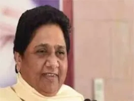 राजनीति फायदे के लिए एससी-एसटी विधेयक पास कराया: मायावती