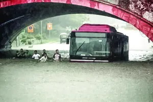 स्मार्ट सिटी व  बाढ़ की मार