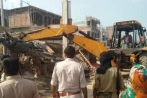 बालिका की क्रेन से कुचलने से मौत
