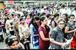 पीएचडी योग्यता वाले भी चपरासी बनने की कतार में