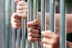 त्रिपोली में अराजकता के बीच जेल से 400 कैदी फरार