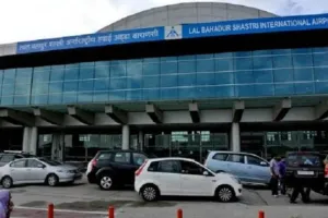वाराणसी अंतर्राष्ट्रीय हवाई अड्डे पर विदेशी से सैटेलाइट फोन मिलने से सनसनी