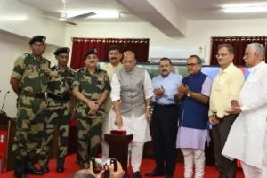 अकेले दम पर अंजाम दिए जाने वाले आतंकवादी हमले भारत के लिए बड़ी चुनौती: राजनाथ