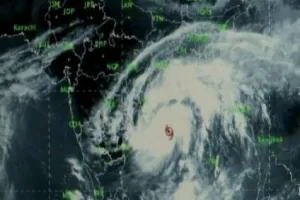 तितली तूफान: चंद्रबाबू ने केंद्र से मांगे 2800 करोड़