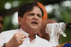 मीडिया को दबाया जा रहा है: अहमद पटेल