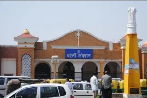 बरेली: अस्पताल में भर्ती मरीज का शव झाड़ियों में मिला