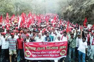 धरनों के लिए मजबूर किसानों की सुनवाई करे सरकार