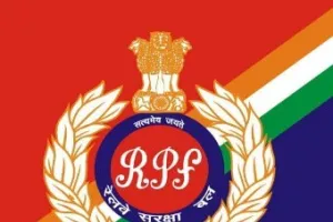खराब भोजन परोसने वाले 17 वेंडरो को आरपीएफ ने किया गिरफ्तार