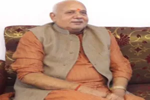 उप्र में दस हजार किसानों को सोलर पम्प खरीदने पर दिया जायेगा अनुदान : शाही