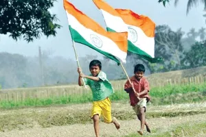गरीबी के दाग से मुक्त होता देश