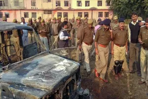 यूपीः गोकशी के शक में हिंसा, इस्पेक्टर को भीड़ ने मार डाला