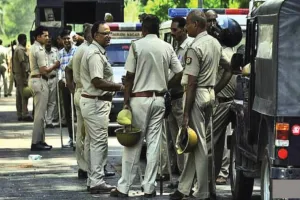 यूपी में लड़खड़ाती कानून व्यवस्था