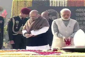 ‘सदैव अटल’ राष्ट्र को समर्पित, मोदी ने वाजपेयी और महामना को दी श्रद्धांजलि