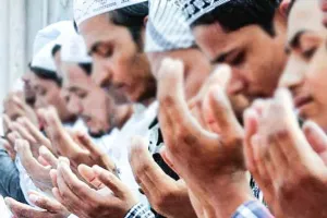 इबादत के नाम पर न बिगड़े सौहार्द्र