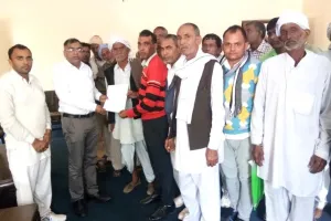 राष्टÑीय अनुसूचित जाति आयोग से मिले भाटला के लोग