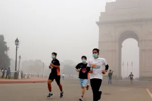 प्रदूषण : एनजीटी ने दिल्ली सरकार पर 25 करोड़ रु. जुर्माना लगाया