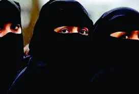 तीन तलाक पर चौतरफा सियासत