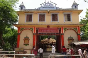 वाराणसी के संकट मोचन मंदिर को उड़ाने की धमकी