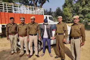 चोरी, छीनाझपटी का शातिर बदमाश गिरफ्तार