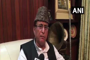 Lok Sabha Election 2019: भाजपा प्रत्याशी जया प्रदा पर अभद्र टिप्पणी कर फंसे आजम, मामले में FIR दर्ज