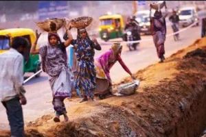 बदहाली के कगार पर खड़ा देश का श्रमिक