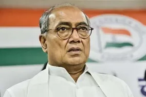 भोपाल में दिग्विजय सिंह की पुख्ता होती जमीन