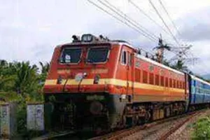 चक्रवाती तूफान ‘फेनी’ के कारण पांच ट्रेनों का परिचालन रद्द, एक का मार्ग परिवर्तित