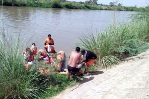 नहर से युवक का शव बरामद, शेष की तलाश
