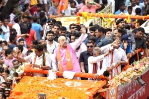 रैली में हिंसा / शाह ने कहा- कोलकाता में मुझ पर 3 हमले हुए, तृणमूल का उल्टा आरोप- भाजपा वालों ने ही पत्थर फेंके