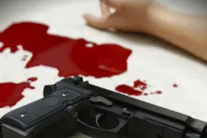 बैंक सुरक्षा कर्मचारी ने डिप्टी मैनेजर को मारी गोली