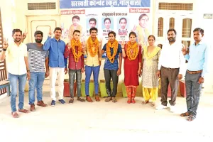 होनहार प्रतिभाओं को किया सम्मानित
