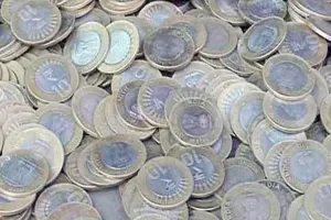 भांजे ने मामा के घर छुपाए 4 थैलों में भरी नकली करंसी